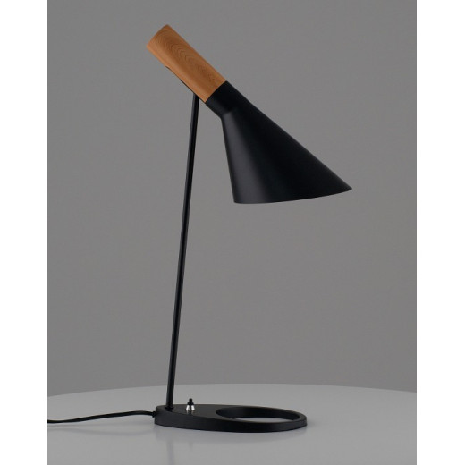 Настольная лампа офисная Moderli Turin V11333-1T