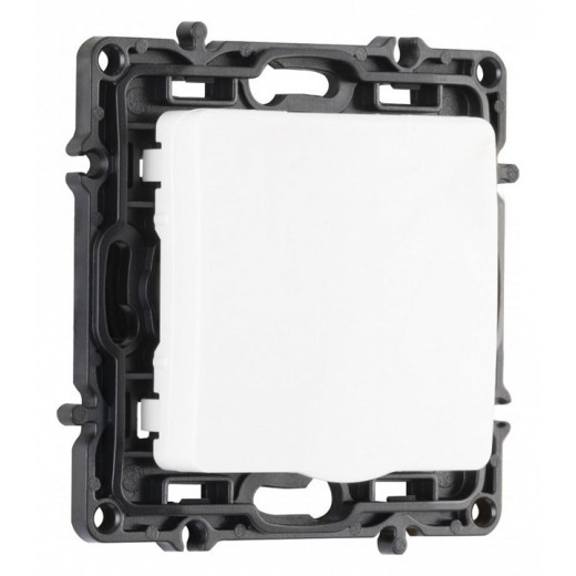 Розетка влагозащищенная с заземлением и со шторкой с крышкой Arte Milano am-217 217.41-1.white