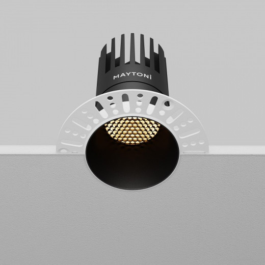 Встраиваемый светильник Maytoni Dip DL122-15W-2.7K-TRS-B