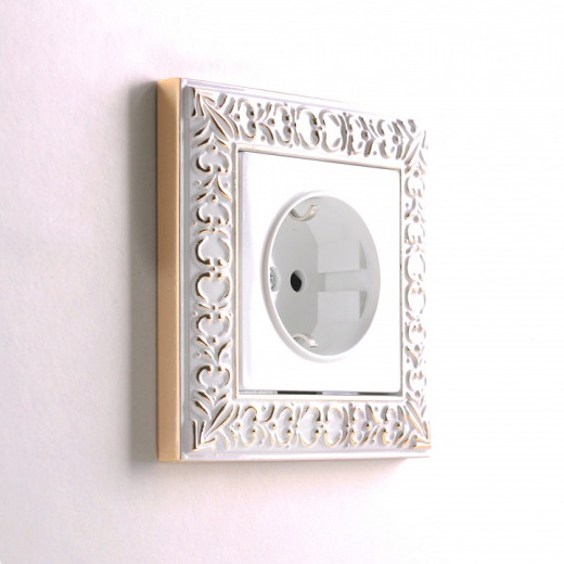 Розетка с заземлением и со шторками, без рамки Werkel белый W1171101