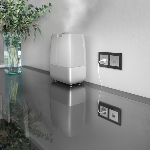 Розетка с заземлением и со шторками, без рамки с Wi-Fi Werkel серебряный W1171606