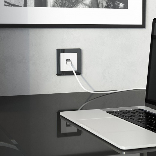 Розетка Ethernet RJ-45 и со шторками, без рамки Werkel белый W5120101