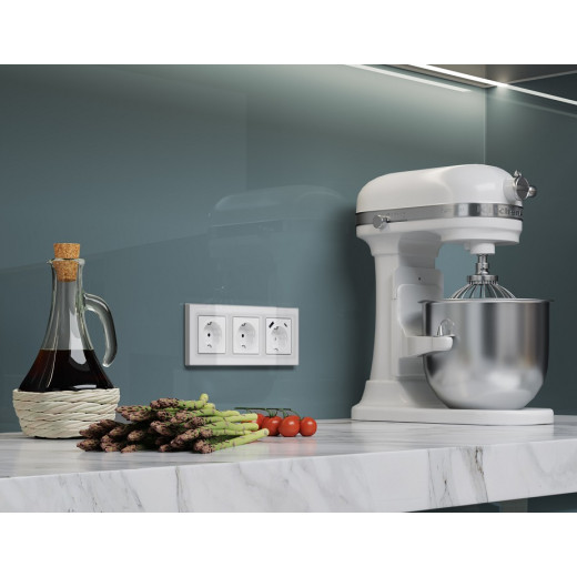 Накладка для розетки с заземлением и со шторками и 2хUSB type A и C Ambrella Volt Quant AP1100