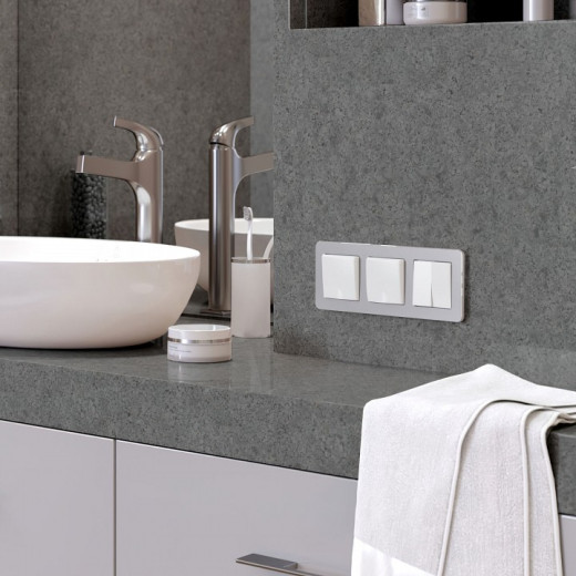 Рамка на 3 поста Werkel Platinum (алюминий) W0032606