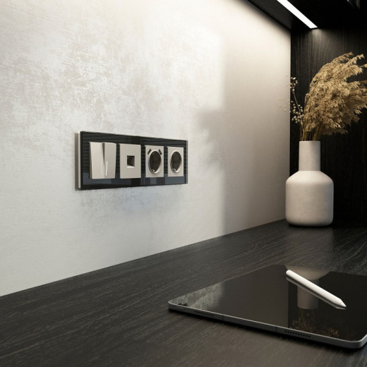 Накладка для розетки с заземлением и 2хUSB Werkel дымчатый W1279504