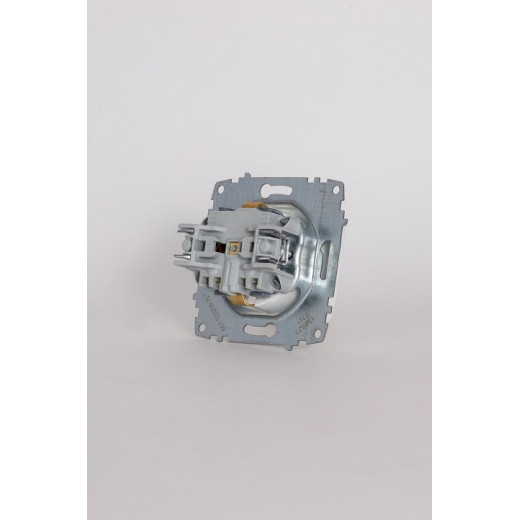 Розетка с заземлением, без рамки Elbi Eleсtriс Jazz 607-010200-217