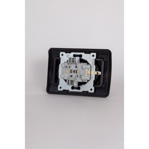 Розетка двойная с заземлением и со шторкой Elbi Eleсtriс Jazz 508-014800-917