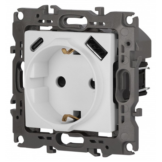 Розетка с заземлением и со шторкой и 2хUSB, без рамки Эра Эра 12 12-4108-01М