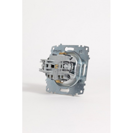 Розетка с заземлением и со шторкой, без рамки Elbi Eleсtriс Zena Vega 609-015600-243