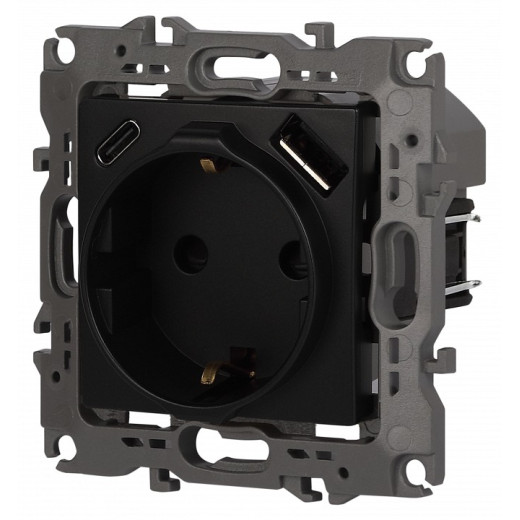 Розетка с заземлением и со шторкой и 2хUSB, без рамки Эра Эра 12 12-4108-05