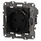 Розетка с заземлением и со шторкой и 2хUSB, без рамки Эра Эра 12 12-4108-05