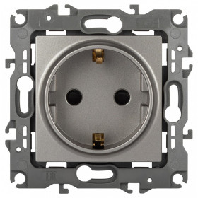 Розетка с заземлением и со шторкой, без рамки Эра Эра 12 12-2102-16