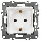 Розетка с заземлением и со шторкой, без рамки Эра Эра 12 12-2103-01М