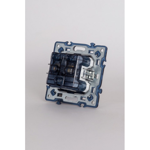 Розетка с заземлением, без рамки Elbi Eleсtriс Moda Vox 611-040232-217