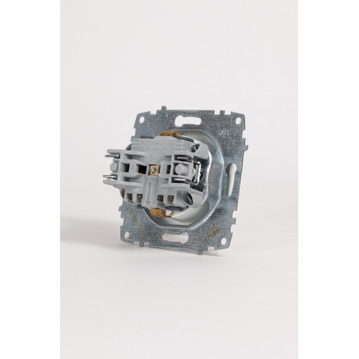 Розетка с заземлением, без рамки Elbi Eleсtriс Zena Vega 609-015600-217