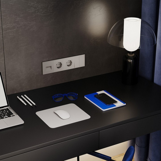 Розетка с заземлением и со шторкой, без рамки Voltum S70 VLS040203