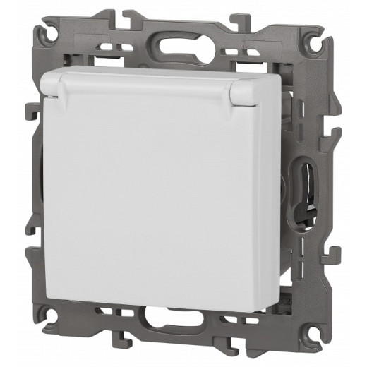 Розетка с заземлением и со шторкой, без рамки с крышкой Эра Эра Elegance 14-2103-01М