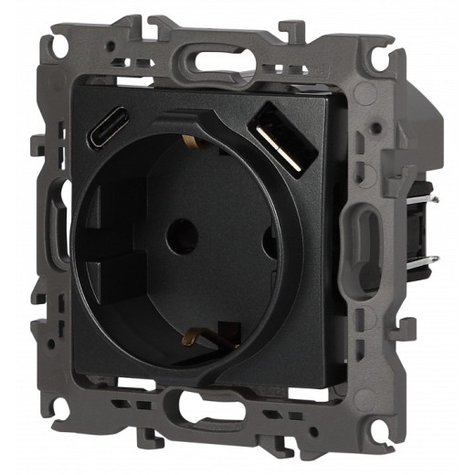 Розетка с заземлением и со шторкой и 2хUSB, без рамки Эра Эра 12 12-4108-12