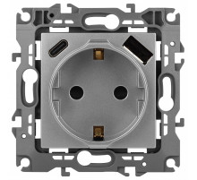 Розетка с заземлением и со шторкой и 2хUSB, без рамки Эра Эра 12 12-4108-03