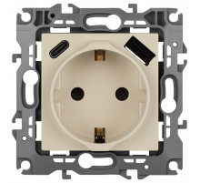 Розетка с заземлением и со шторкой и 2хUSB, без рамки Эра Эра 12 12-4108-02