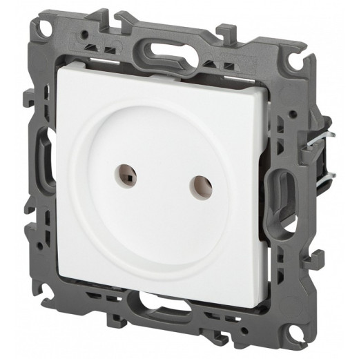 Розетка без заземления, без рамки Эра Эра 12 12-2105-01М