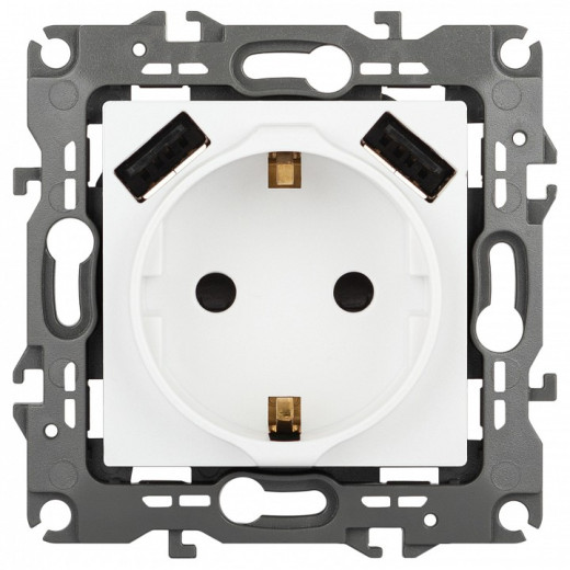 Розетка с заземлением и со шторкой и 2хUSB, без рамки Эра Эра 12 12-4109-01М