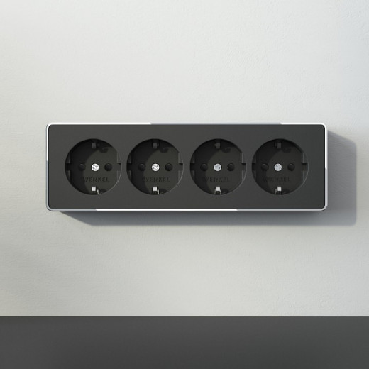 Розетка четверная с заземлением и со шторками Werkel Gallant W5072258