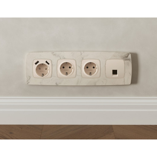 Розетка Ethernet RJ-45 и со шторками, без рамки Ambrella Volt OMEGA MO332005