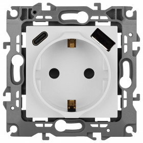 Розетка с заземлением и со шторкой и 2хUSB, без рамки Эра Эра 12 12-4108-01