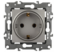 Розетка с заземлением и со шторкой, без рамки Эра Эра 12 12-2101-16