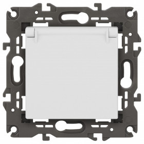 Розетка с заземлением и со шторкой, без рамки с крышкой Эра Эра Elegance 14-2103-01