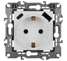 Розетка с заземлением и со шторкой и 2хUSB, без рамки Эра Эра 12 12-4108-01М