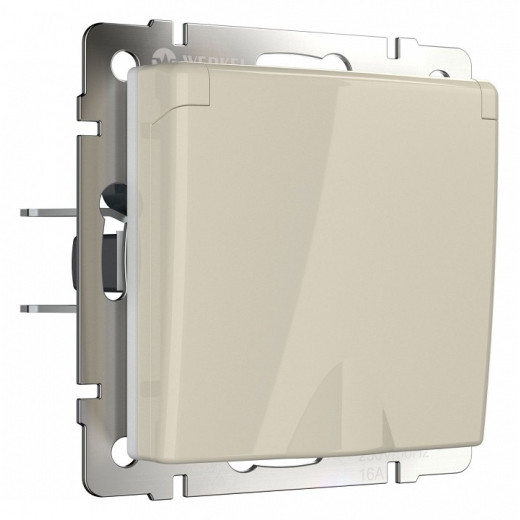 Розетка влагозащищенная с заземлением и со шторками, без рамки с крышкой Werkel слоновая кость W1171203