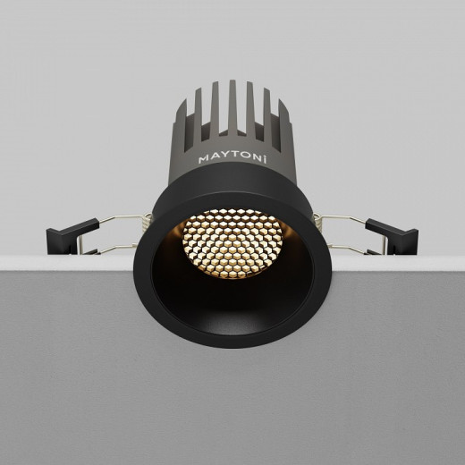 Встраиваемый светильник Maytoni  DL117-15W-3K-B