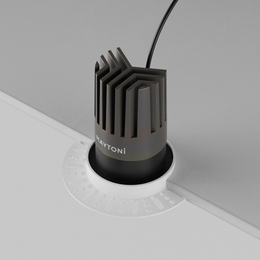 Встраиваемый светильник Maytoni  DL121-15W-3K-TRS-B