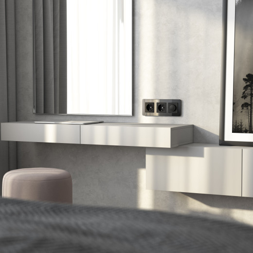 Рамка из стекла на 3 поста Elite черный W0032448