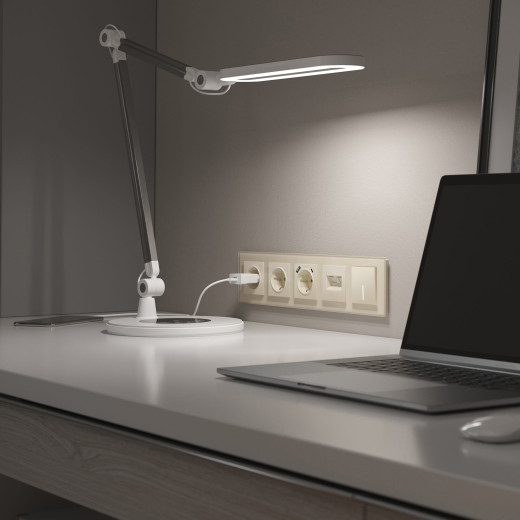 Рамка из стекла на 5 постов Favorit молочный W0051141