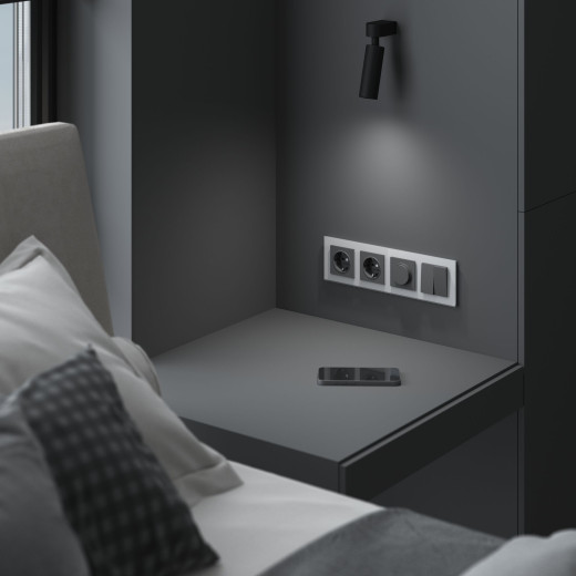 Рамка из стекла на 4 поста Favorit белый W0041101