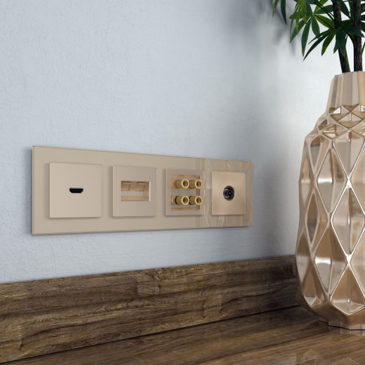 Рамка из стекла на 4 поста Favorit шампань W0041111