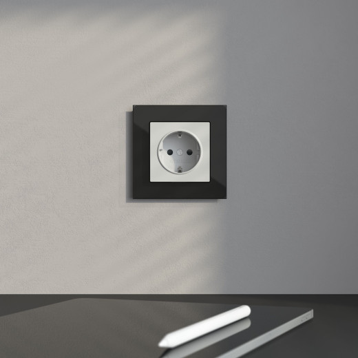 Рамка из стекла на 1 пост Favorit черный W0011108