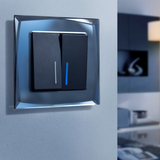 Рамка из стекла на 1 пост Diamant черный W0011208