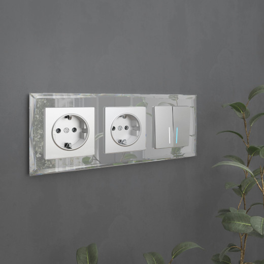 Рамка из стекла на 3 поста Diamant зеркальный W0031220