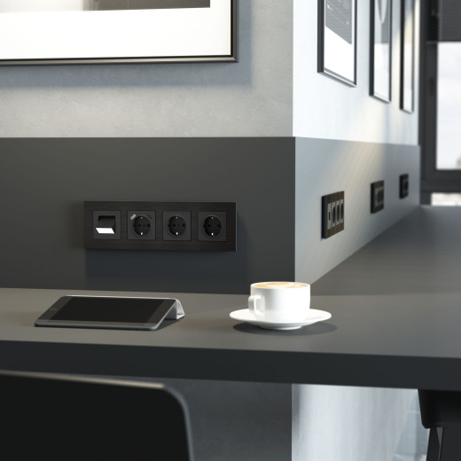 Рамка из металла на 4 поста АluMax черный алюминий W0043508