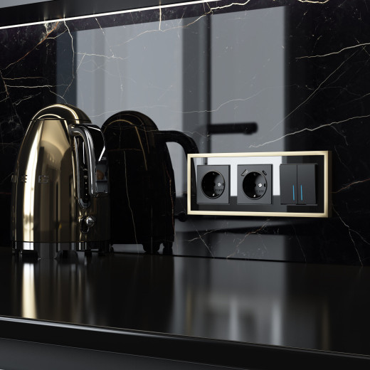 Рамка из металла на 3 поста Baguette черный/латунь W0032852