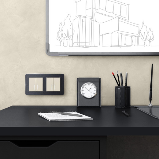 Рамка из металла на 2 поста Platinum черный W0022608