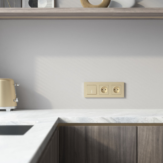 W0032911/ Рамка на 3 поста Slab (шампань софт) W0032911