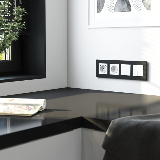 Рамка из поликарбоната на 4 поста Slab черный софт W0042908