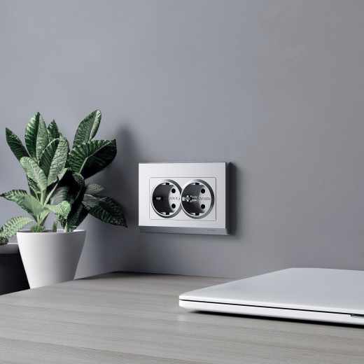 Рамка из поликарбоната для двойной розетки Stark серебряный матовый W0081865