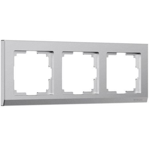 Рамка из поликарбоната на 3 поста Stark серебряный матовый W0031865