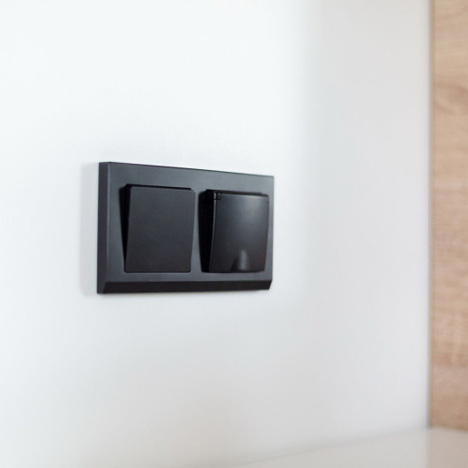 Рамка из поликарбоната на 2 поста Stark черный W0021808